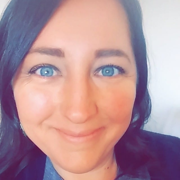 Meet your Posher, Dana - Picture 1 of 1